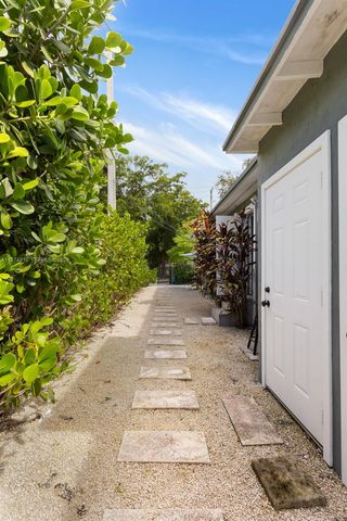 790 NW 60th St, Miami, FL 33127