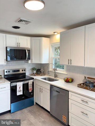 266 REDWOOD DR, Lancaster, PA 17603