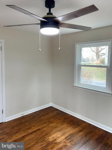 266 REDWOOD DR, Lancaster, PA 17603