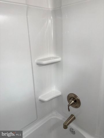 266 REDWOOD DR, Lancaster, PA 17603