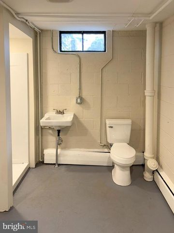 266 REDWOOD DR, Lancaster, PA 17603