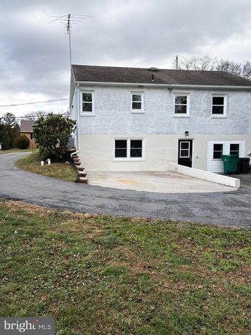 266 REDWOOD DR, Lancaster, PA 17603