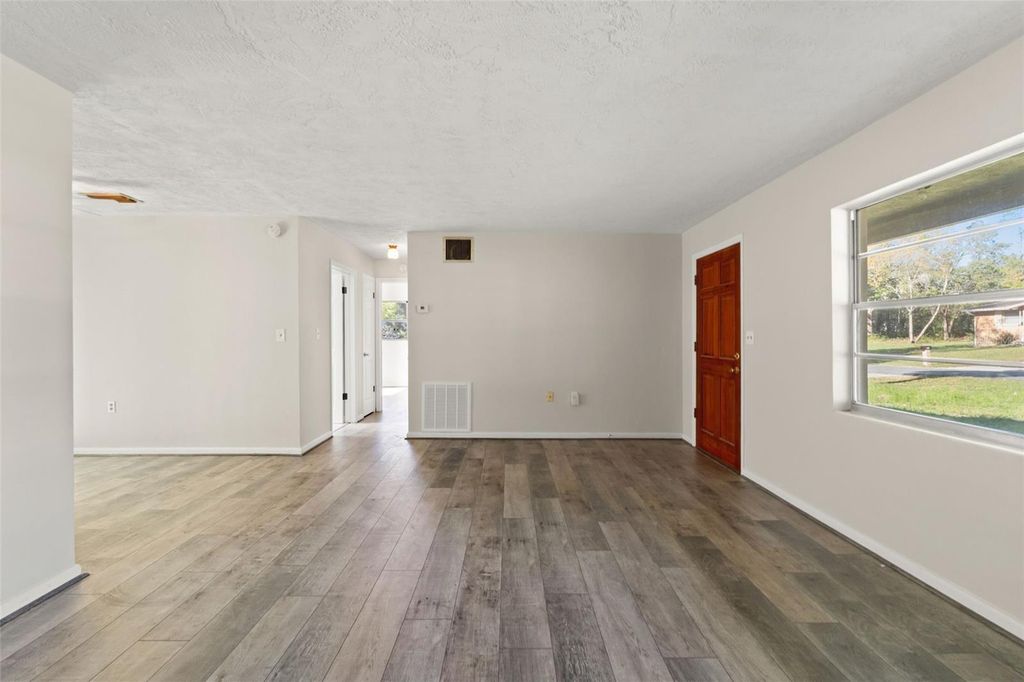 Image 13 of property listing at 49 S OSCEOLA STREET, Beverly Hills, FL 34465