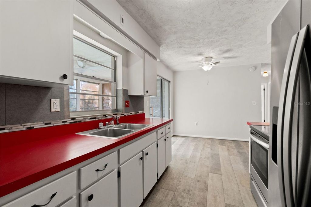 Image 16 of property listing at 49 S OSCEOLA STREET, Beverly Hills, FL 34465