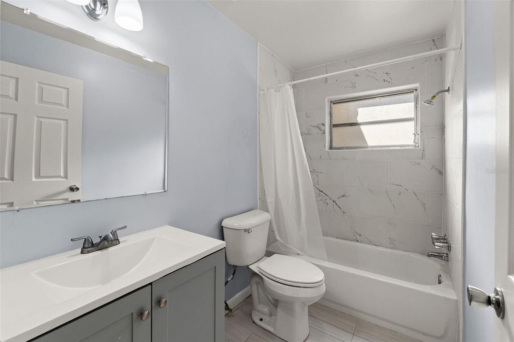 Image 5 of property listing at 49 S OSCEOLA STREET, Beverly Hills, FL 34465