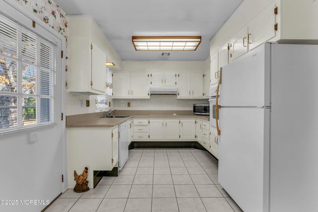 450D Cheshire Court D, Lakewood, NJ 08701