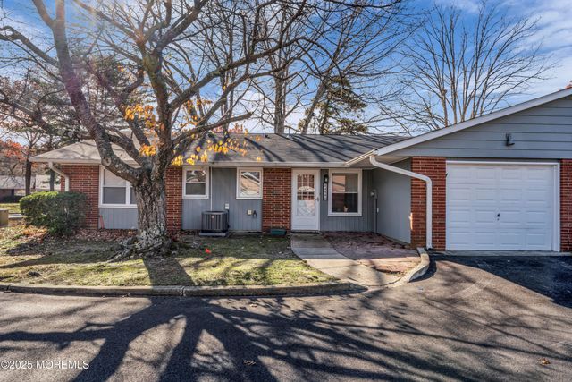 450D Cheshire Court D, Lakewood, NJ 08701
