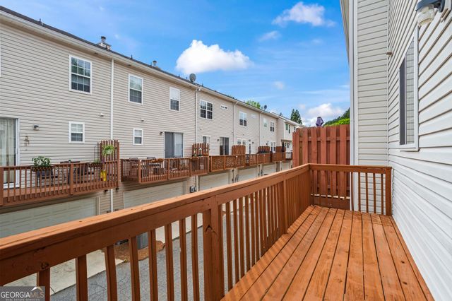 216 Village Square Drive, Woodstock, GA 30188