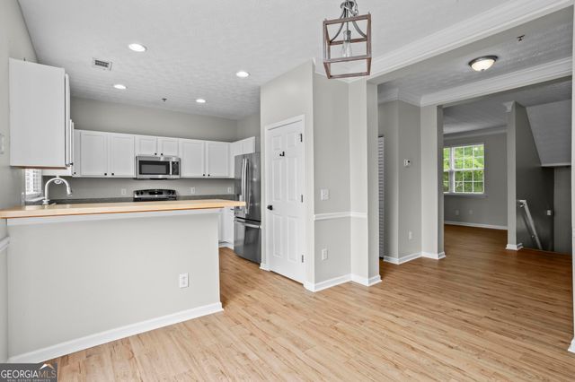 216 Village Square Drive, Woodstock, GA 30188