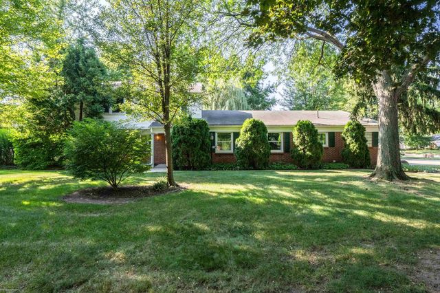 2700 Renshaw Drive, Troy, MI 48085