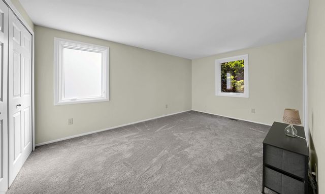 2700 Renshaw Drive, Troy, MI 48085