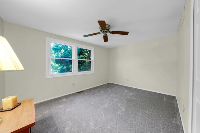 2700 Renshaw Drive, Troy, MI 48085