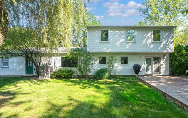 2700 Renshaw Drive, Troy, MI 48085