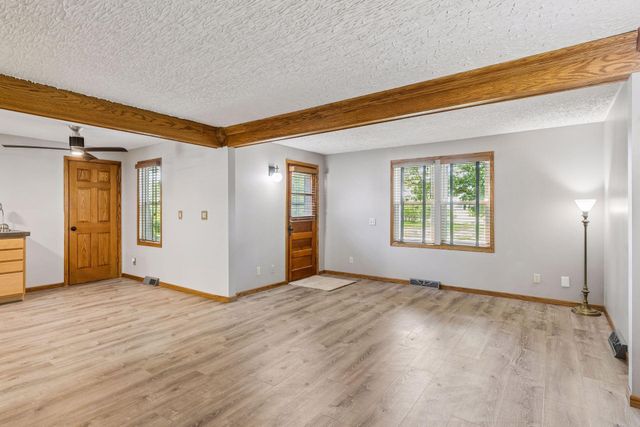 9535 Shady Oak Drive, Chaska, MN 55318