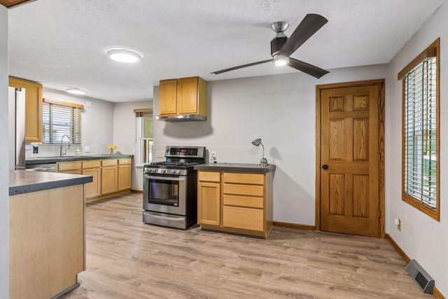 9535 Shady Oak Drive, Chaska, MN 55318