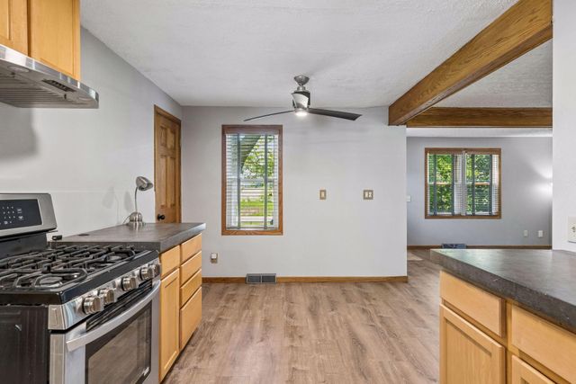 9535 Shady Oak Drive, Chaska, MN 55318