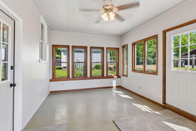 9535 Shady Oak Drive, Chaska, MN 55318