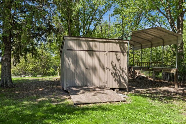 9535 Shady Oak Drive, Chaska, MN 55318