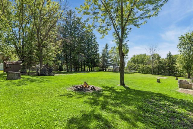 9535 Shady Oak Drive, Chaska, MN 55318