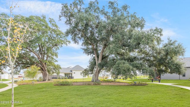 325 Bozeman Trail, Scott, LA 70583