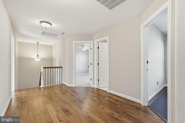 43949 BRUCETON MILLS CIR, Ashburn, VA 20147