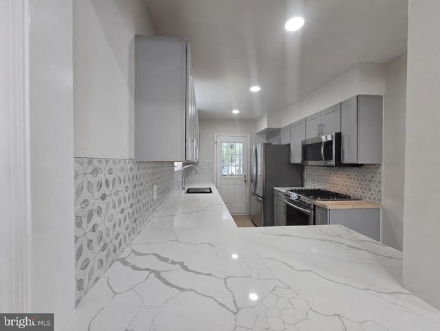 220 UNIVERSITY BLVD E, Silver Spring, MD 20901