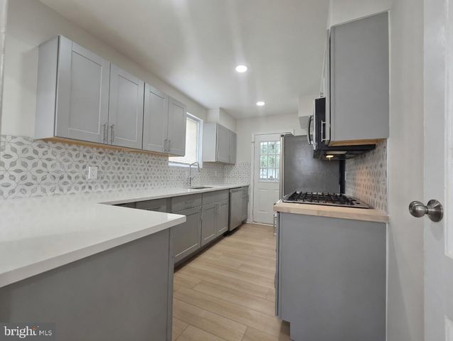 220 UNIVERSITY BLVD E, Silver Spring, MD 20901