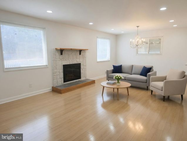 220 UNIVERSITY BLVD E, Silver Spring, MD 20901