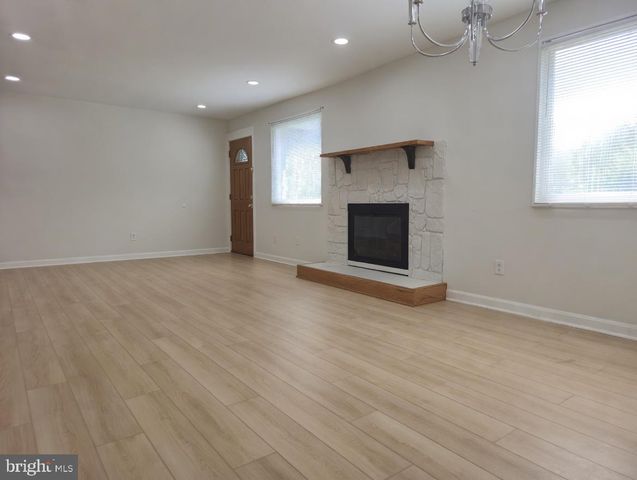 220 UNIVERSITY BLVD E, Silver Spring, MD 20901