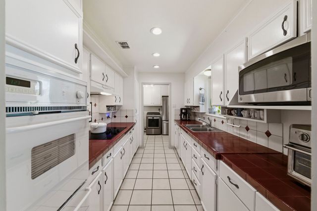 4020 Aragon Drive, Fort Worth, TX 76133