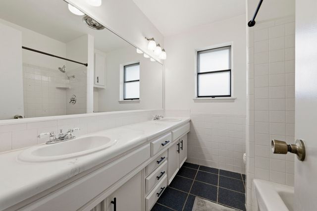 4020 Aragon Drive, Fort Worth, TX 76133