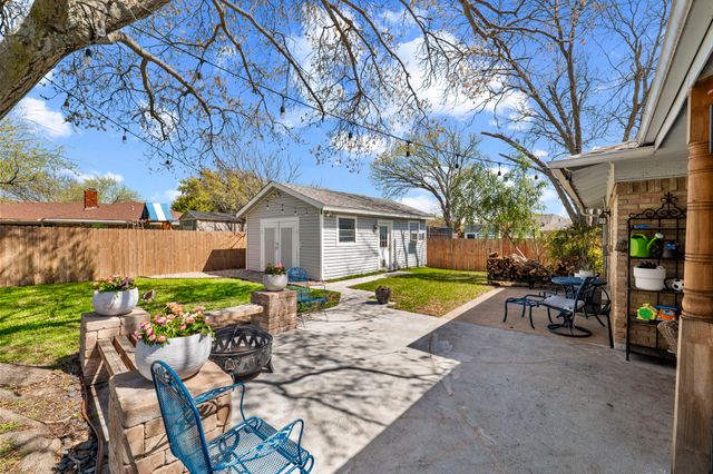 4020 Aragon Drive, Fort Worth, TX 76133