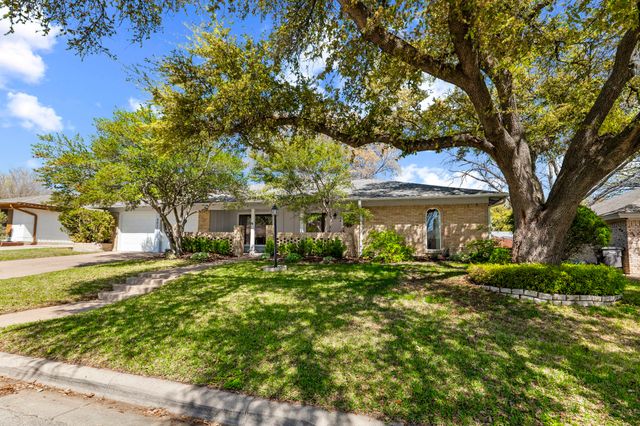 4020 Aragon Drive, Fort Worth, TX 76133