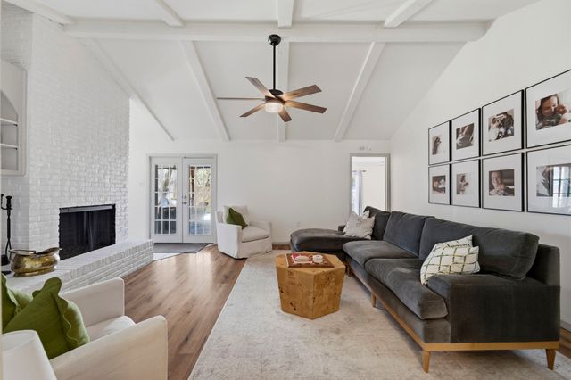 4020 Aragon Drive, Fort Worth, TX 76133