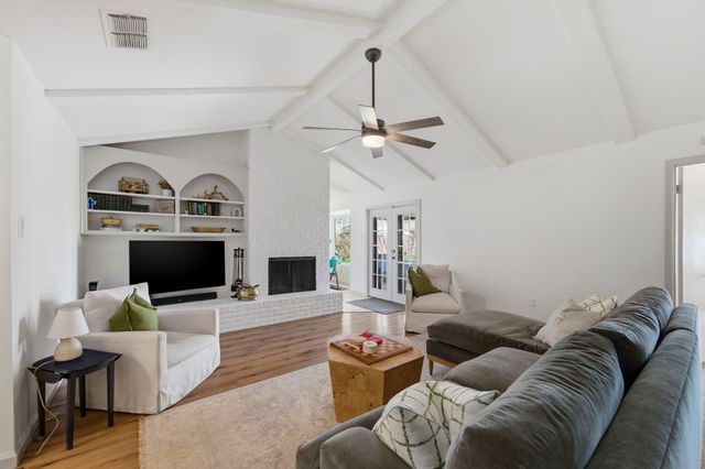 4020 Aragon Drive, Fort Worth, TX 76133