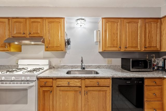 1461 Pawtucket Blvd D6, Lowell, MA 01854