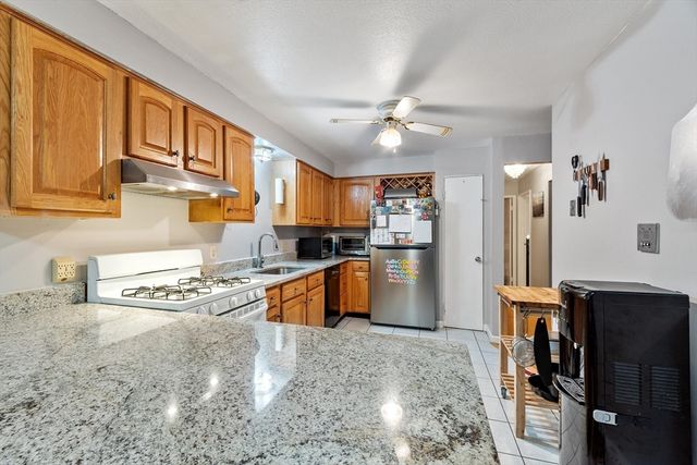 1461 Pawtucket Blvd D6, Lowell, MA 01854