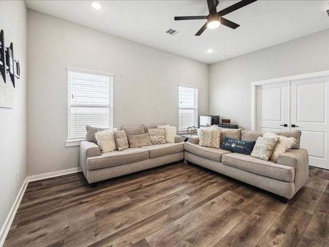 822 Berry Sage Lane, Houston, TX 77022