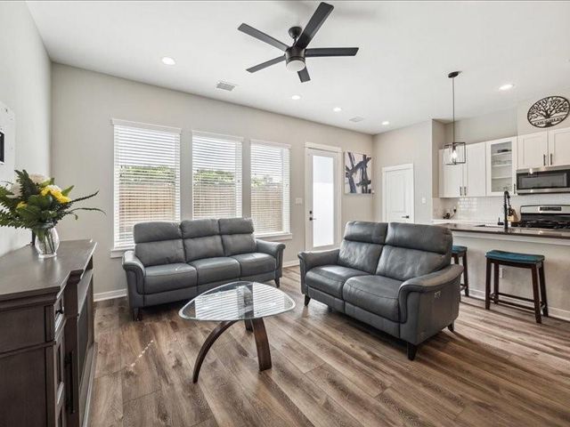 822 Berry Sage Lane, Houston, TX 77022