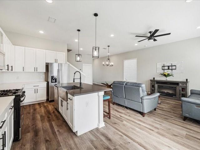 822 Berry Sage Lane, Houston, TX 77022