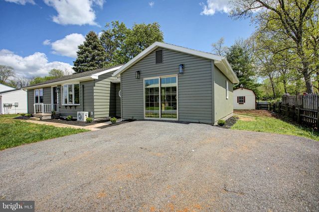 14944 SHERWOOD DR, Greencastle, PA 17225