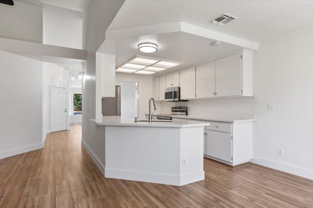 9 Graff Rig Ct, Sacramento, CA 95838