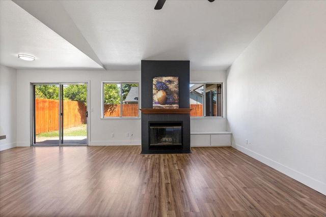 9 Graff Rig Ct, Sacramento, CA 95838