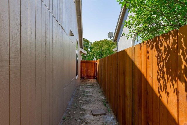 9 Graff Rig Ct, Sacramento, CA 95838