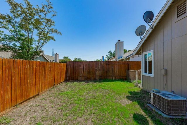 9 Graff Rig Ct, Sacramento, CA 95838
