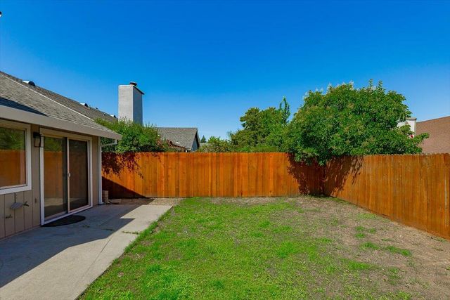 9 Graff Rig Ct, Sacramento, CA 95838