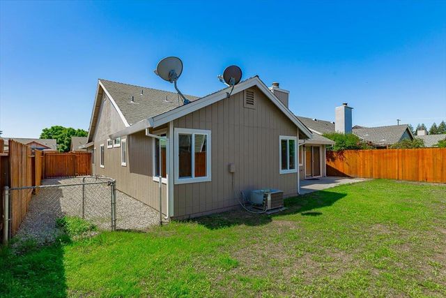 9 Graff Rig Ct, Sacramento, CA 95838