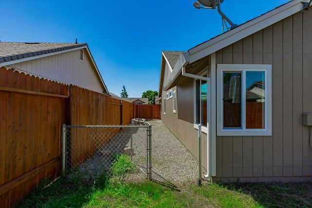 9 Graff Rig Ct, Sacramento, CA 95838