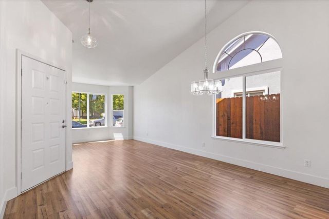 9 Graff Rig Ct, Sacramento, CA 95838