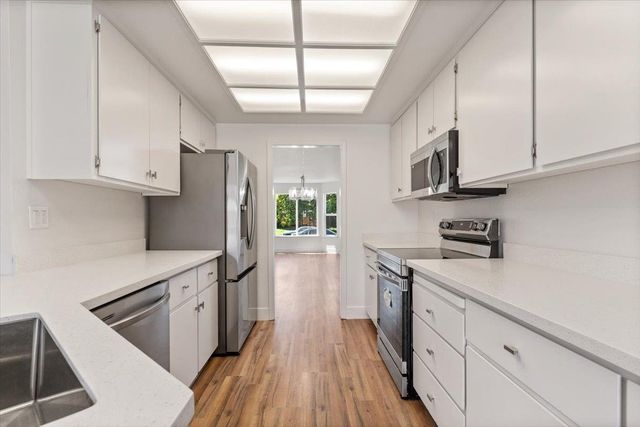 9 Graff Rig Ct, Sacramento, CA 95838